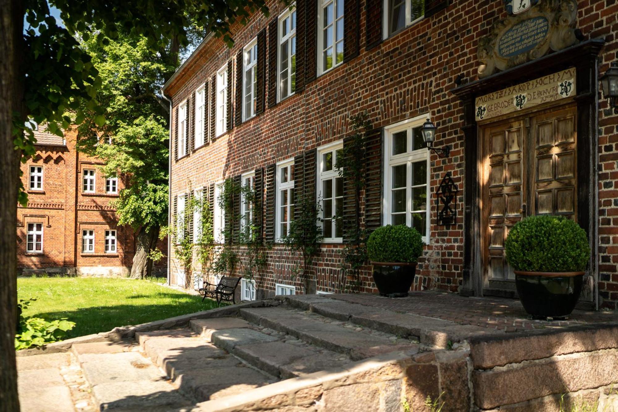 Romantik Hotel Gutshaus Ludorf Ngoại thất bức ảnh